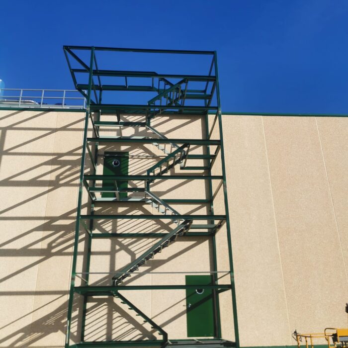 ESCALERA DE SERVICIO
