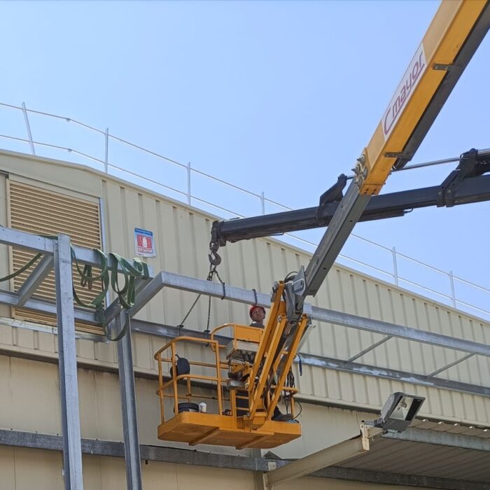 CONSTRUCCIÓN DE ESTRUCTURA PARA PASARELA