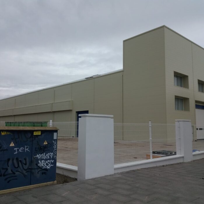 CONSTRUCCIÓN DE FACHADA