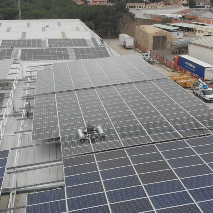 robot de limpieza de placas solares SIMASEC